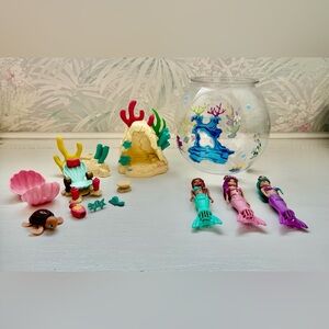 Nixies Dolls Vacay Hideaway Undersea Glam on the Go, 3 Mermaids & Accessories